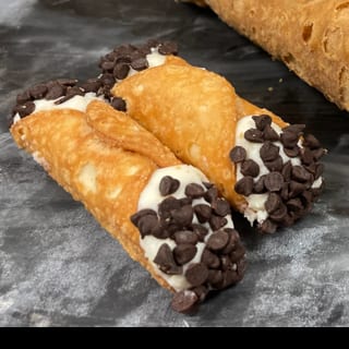 Cannoli Large